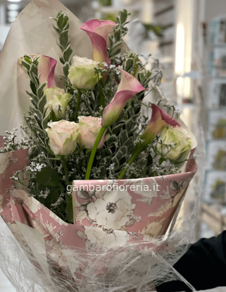 Mazzo di lilium e rose